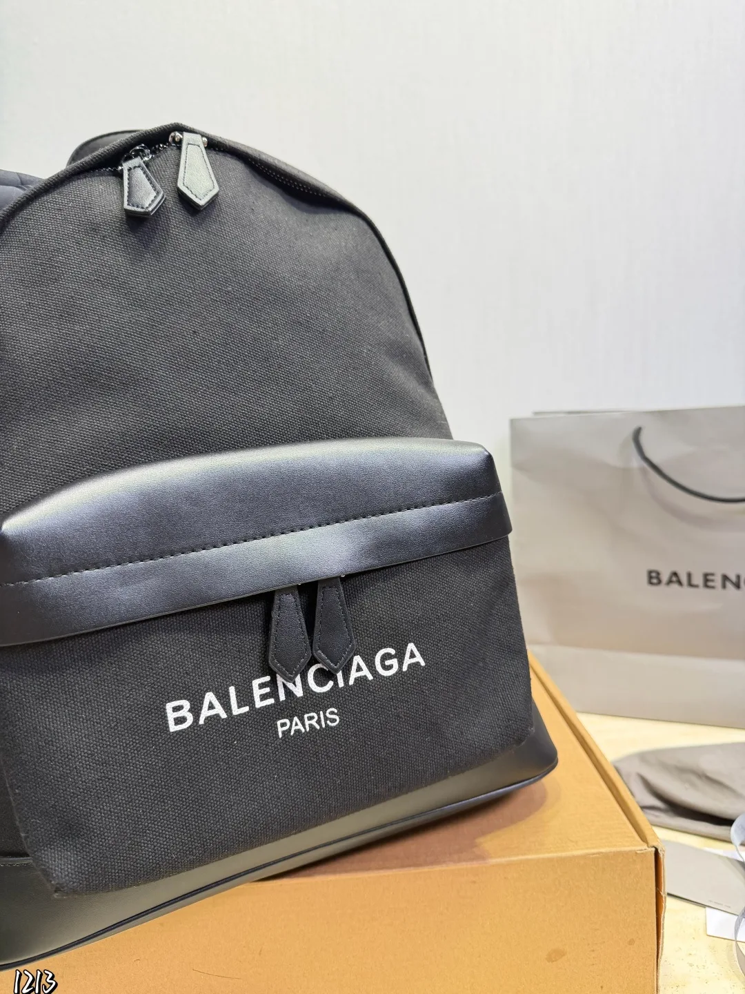 Balenciaga Paris backpack - Image 9