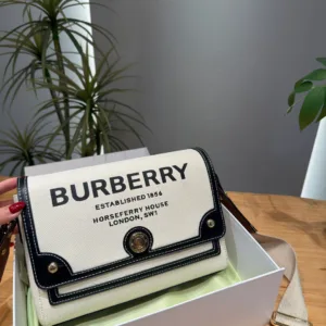 Burberry baguette handbag
