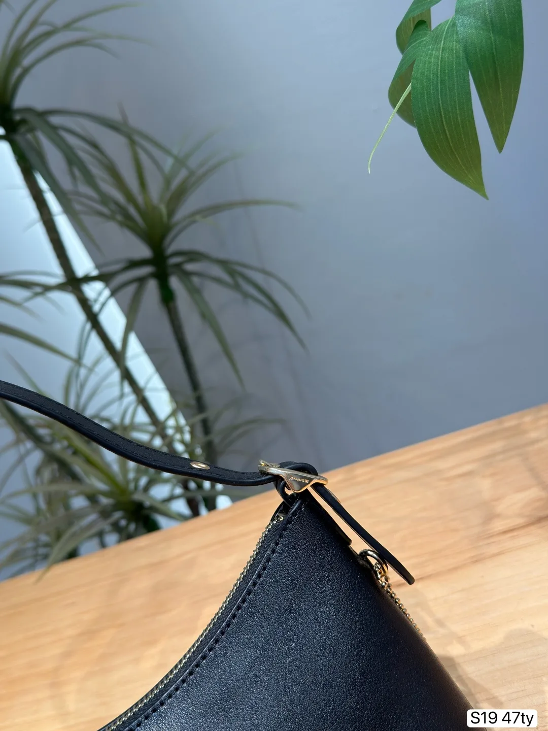 Coach spicy girl armpit HandBag - Image 7