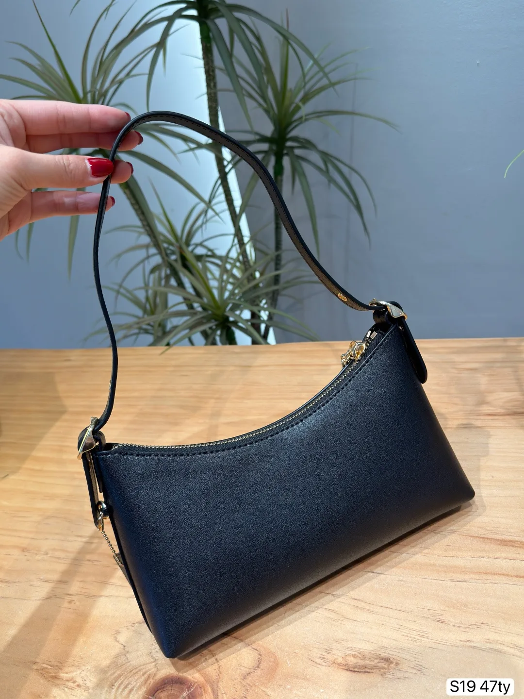 Coach spicy girl armpit HandBag - Image 8