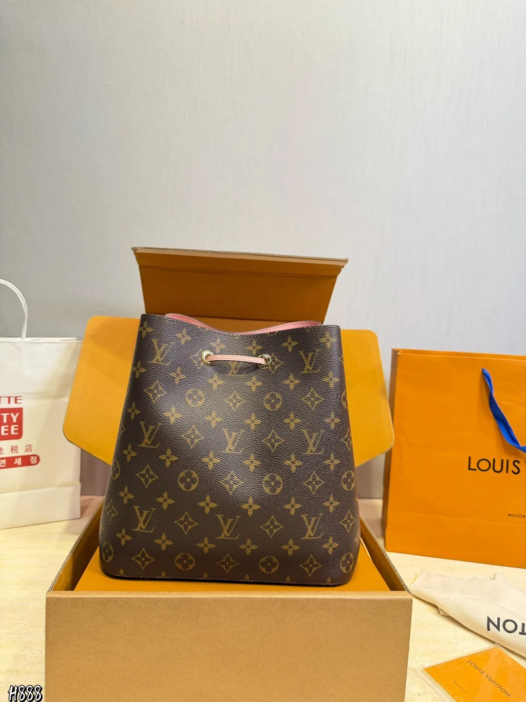 LV Champagne Bucket tote handbags - Image 8