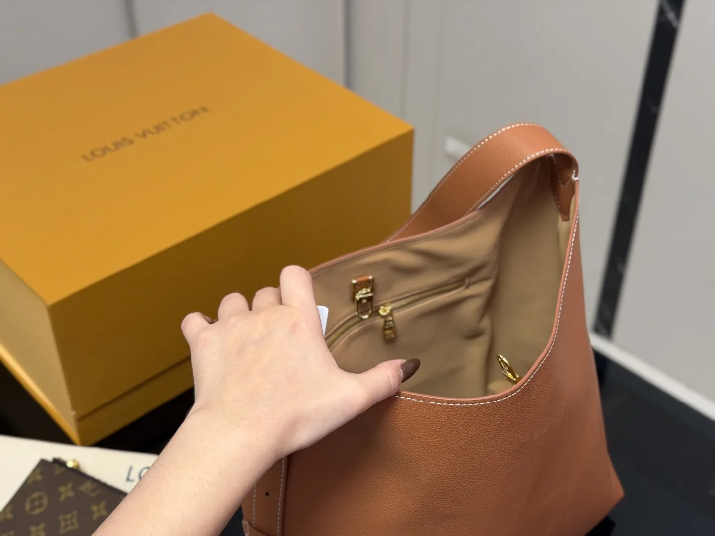 Louis Vuitton Low Key hobo handbags - Image 6