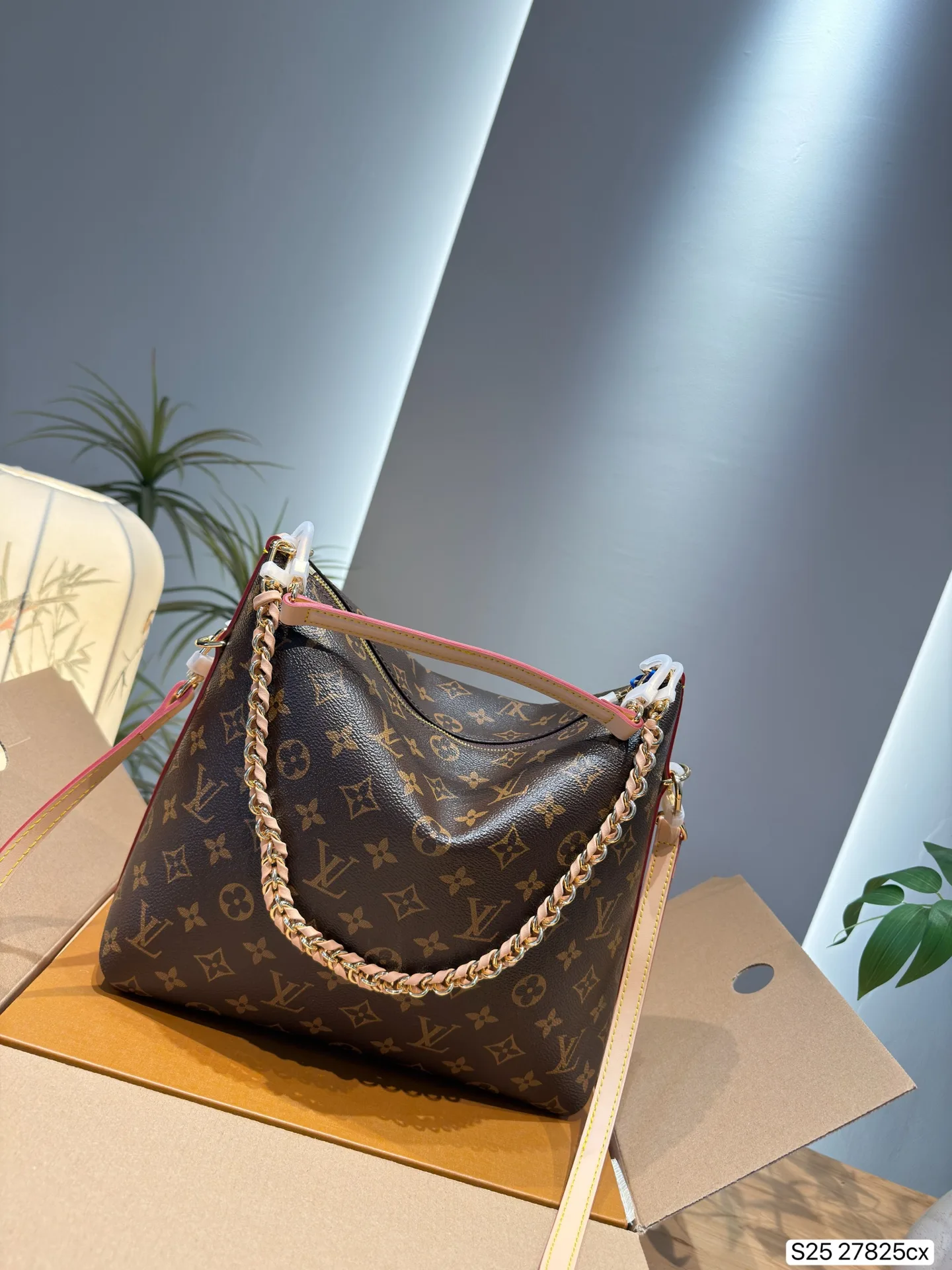 LV Multipass Tote Handbags - Image 6