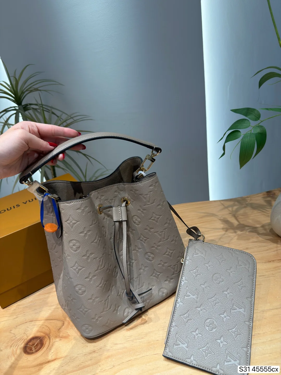 Louis Vuitton champagne bucket ToTe handbags - Image 4