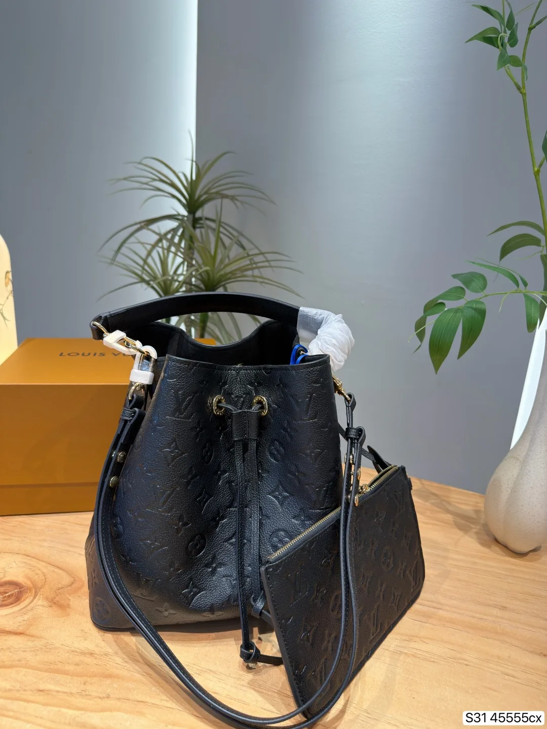 Louis Vuitton champagne bucket ToTe handbags - Image 5