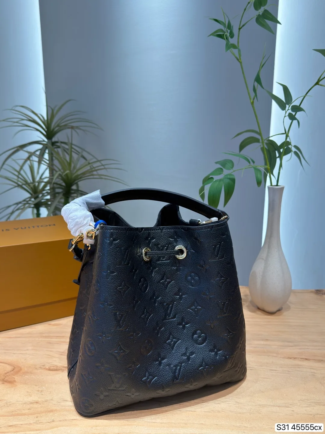 Louis Vuitton champagne bucket ToTe handbags - Image 9