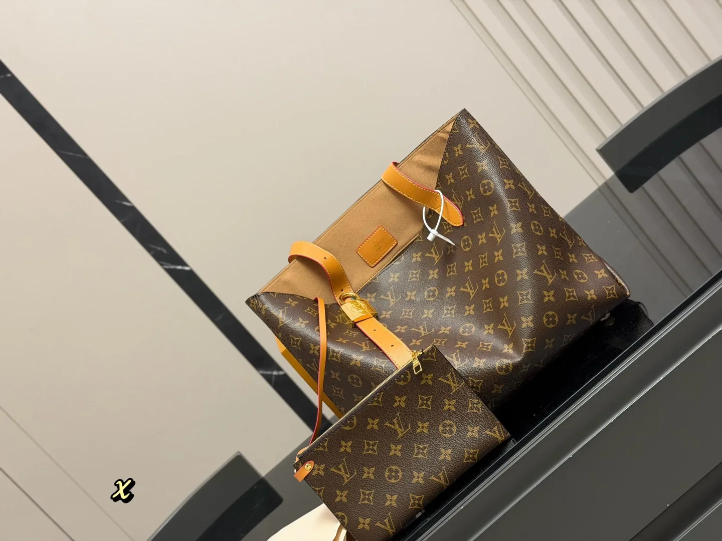 Louis Vuitton low key bumper handbag - Image 16