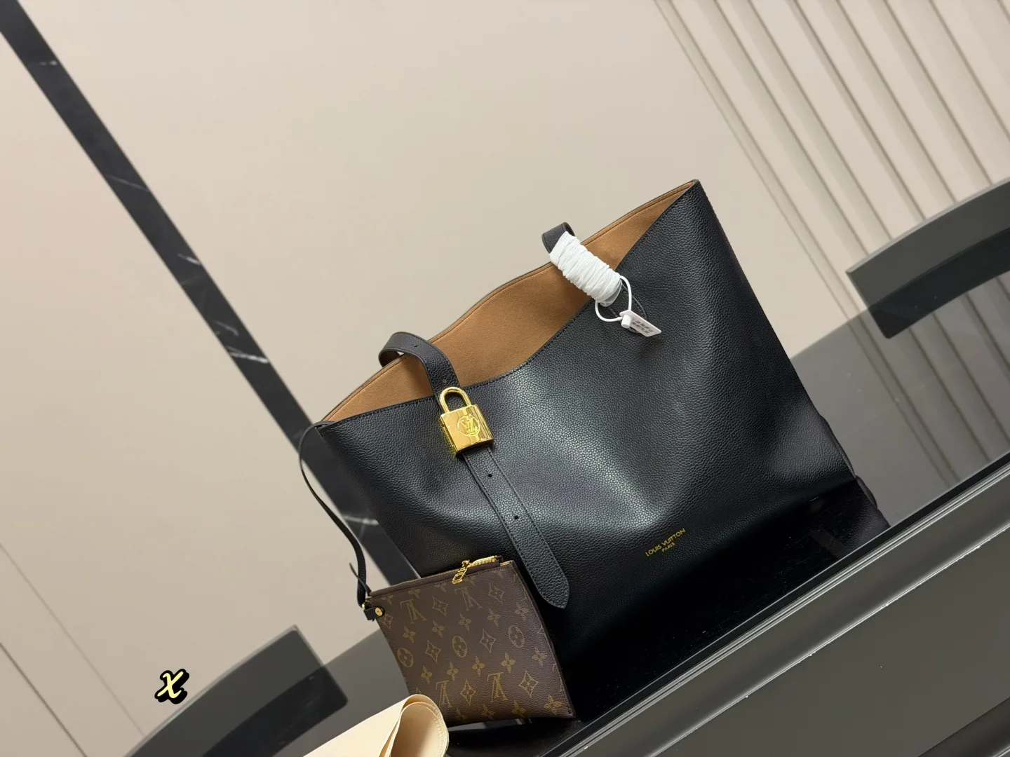 Louis Vuitton low key bumper handbag - Image 4