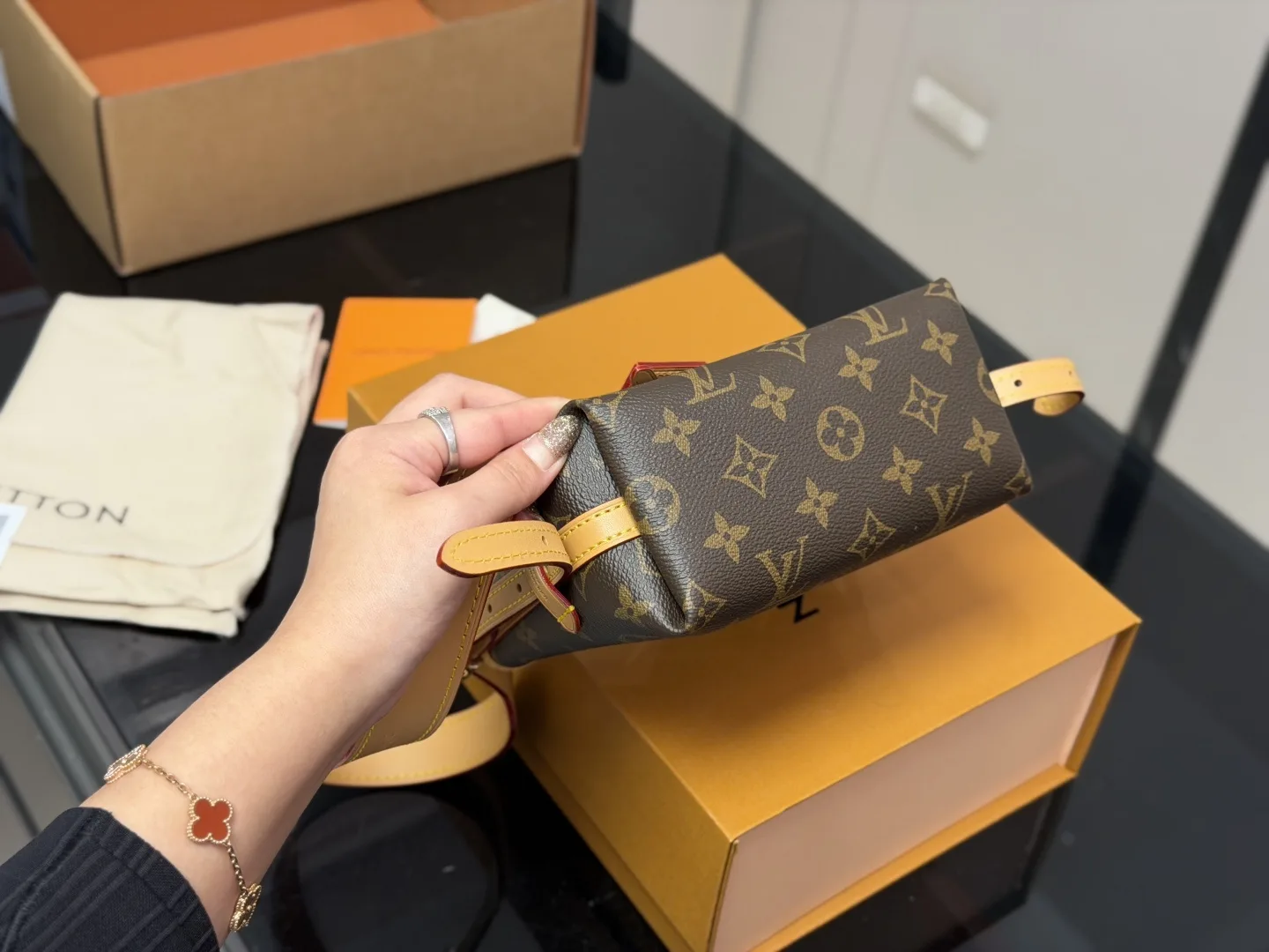 LV new nano carryall tote bags - Image 2