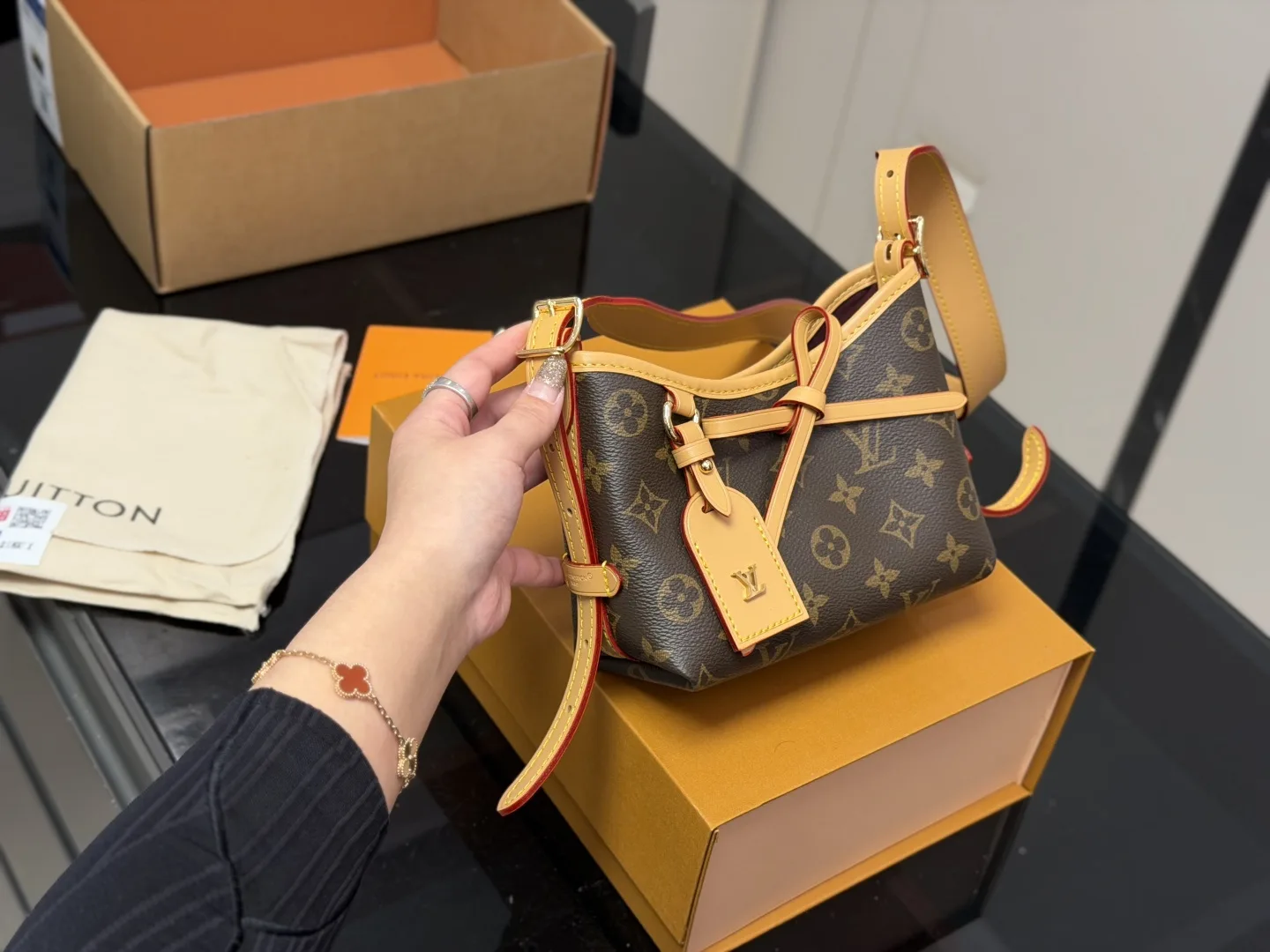 LV new nano carryall tote bags - Image 7