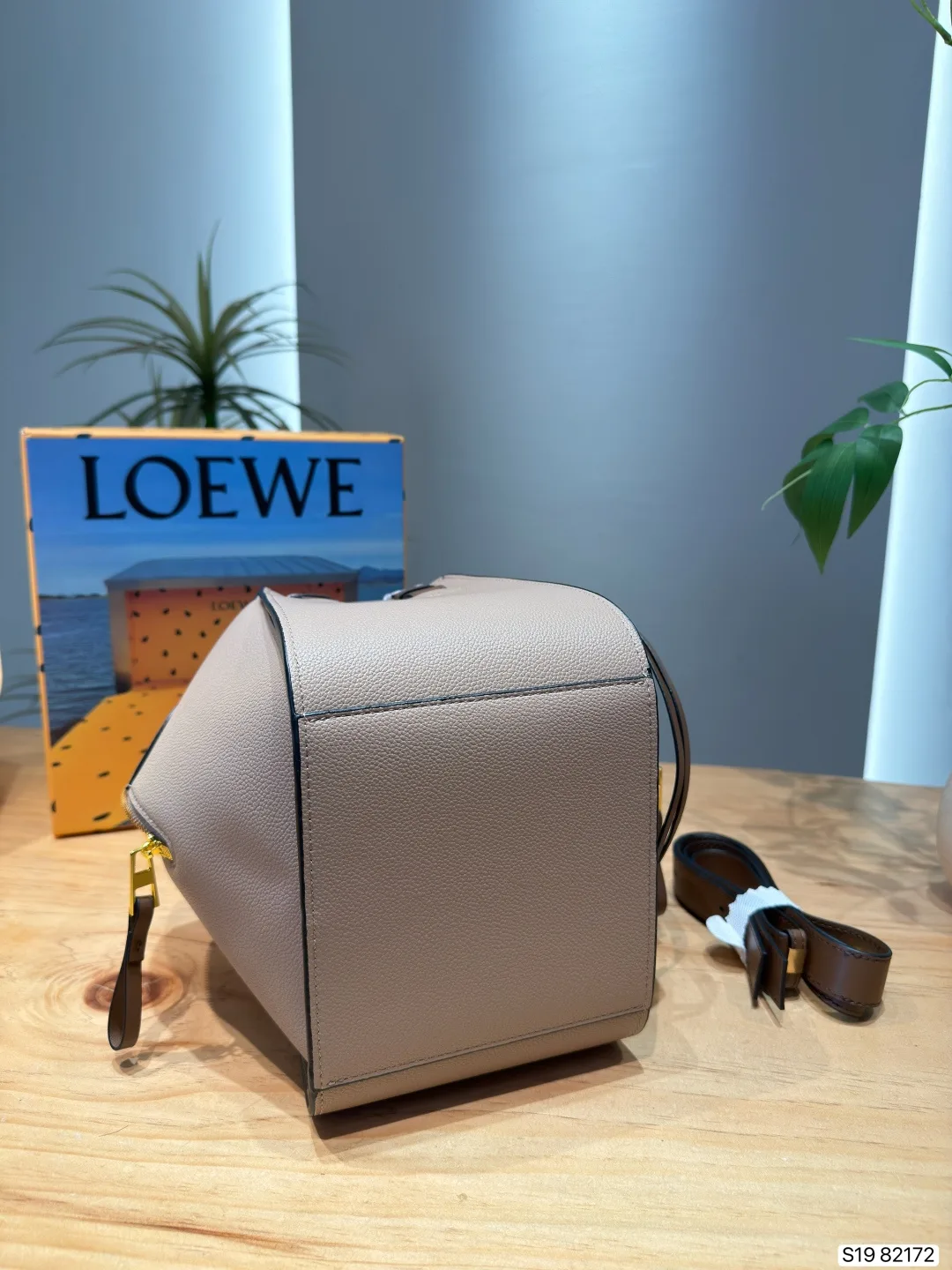 Loewe Hammock swing hand bag - Image 5