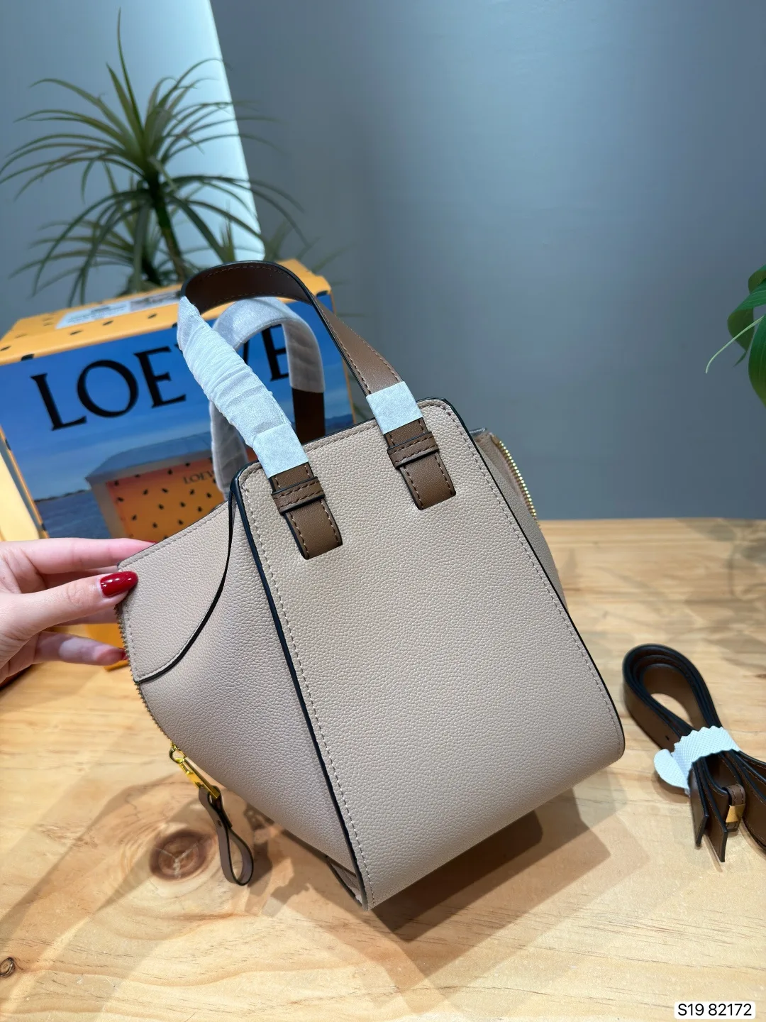 Loewe Hammock swing hand bag - Image 7