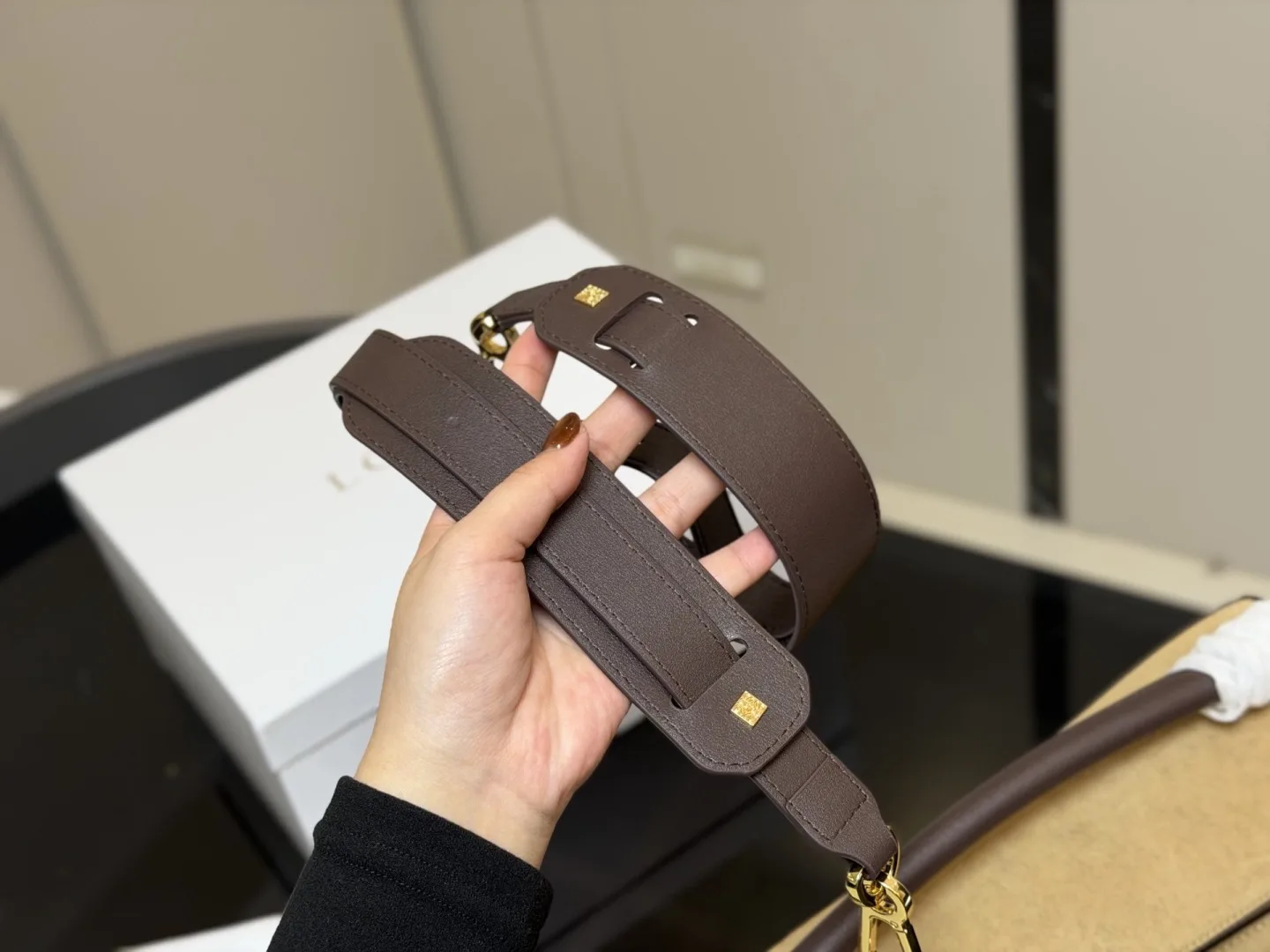 Loewe Puzzle suede geometric hand bag - Image 3
