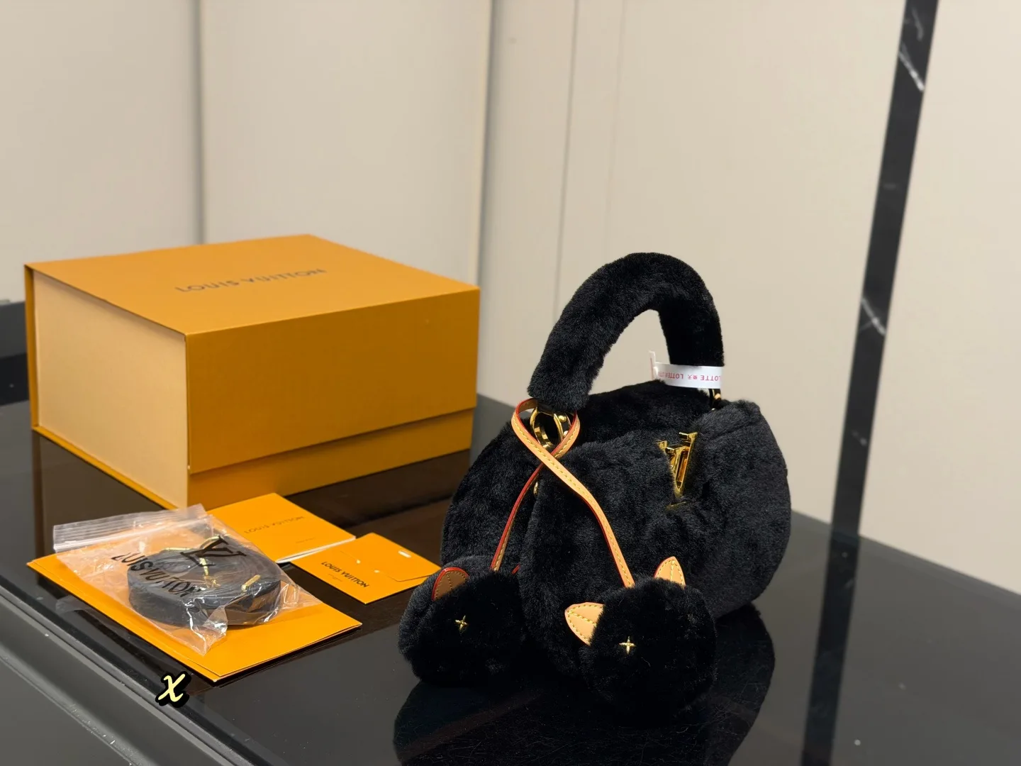 Lv Capucines Taurillon Tote Handbags - Image 2