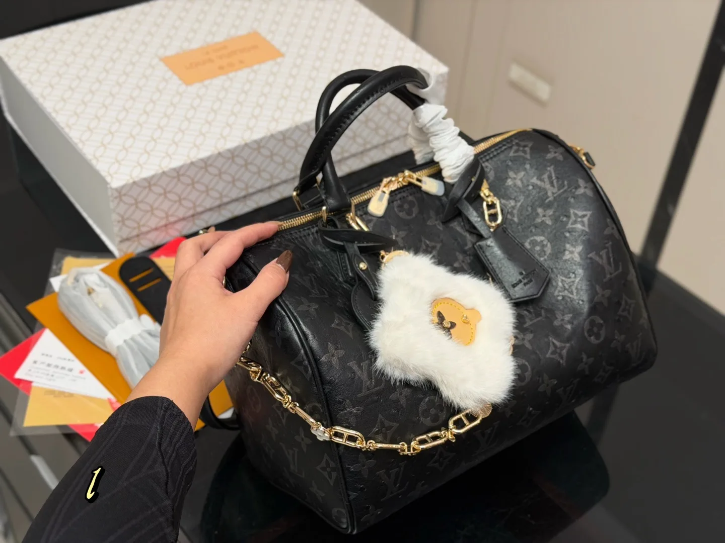 Lv Speedy 30 pillow tote handbags - Image 9