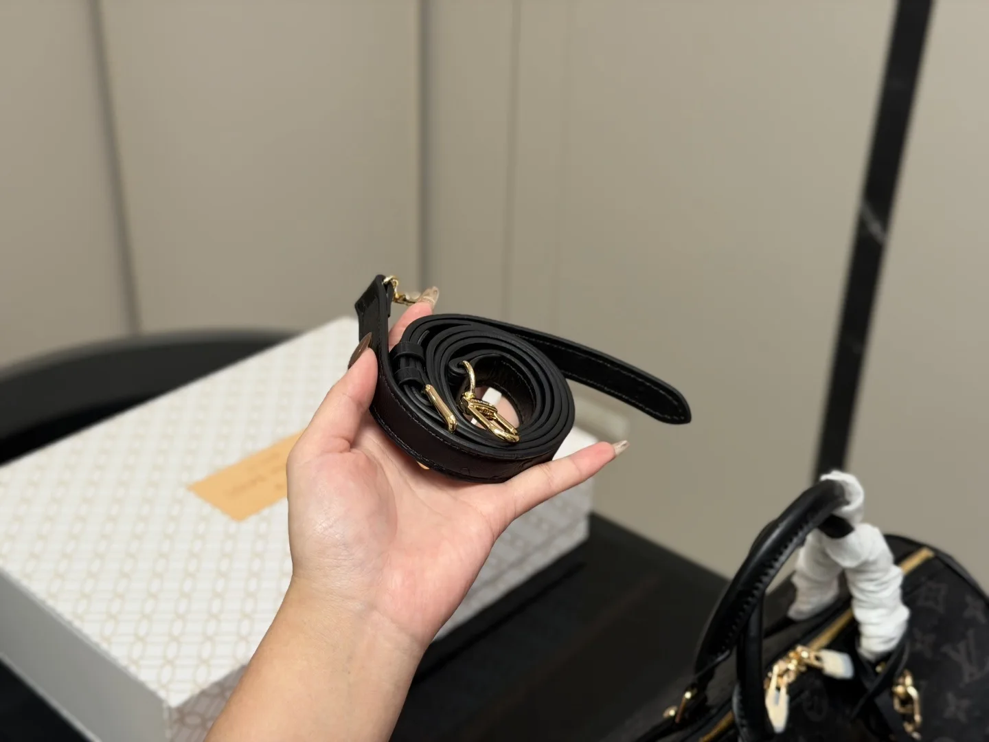 Lv Speedy 30 pillow tote handbags - Image 8