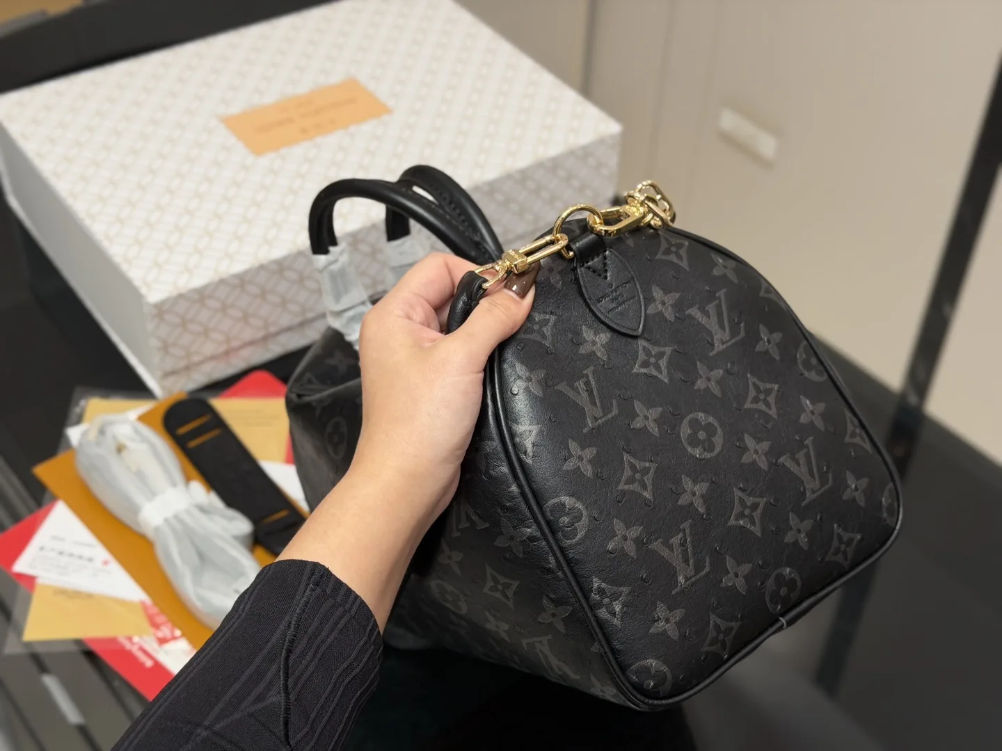 Lv Speedy 30 pillow tote handbags - Image 3
