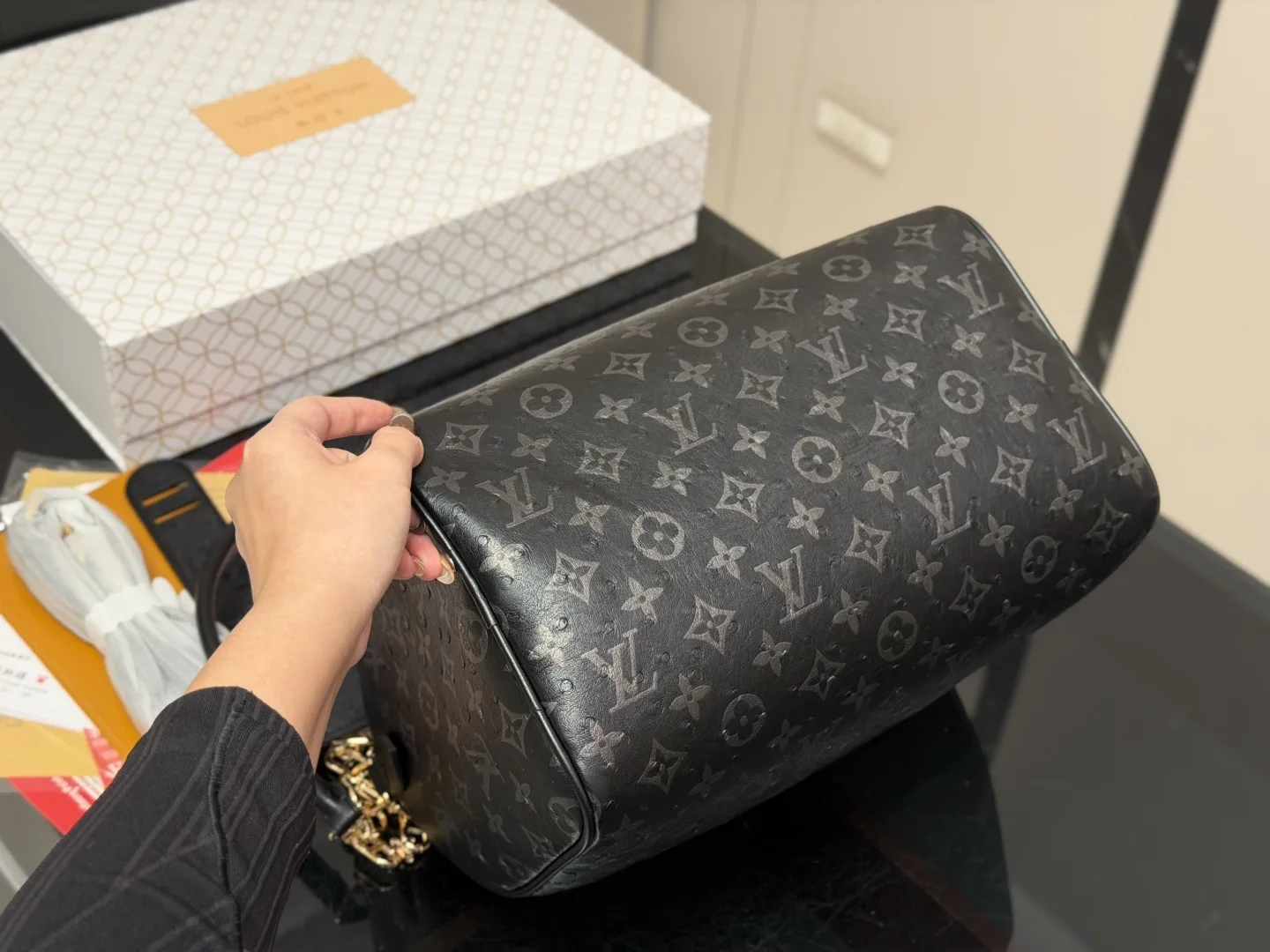 Lv Speedy 30 pillow tote handbags - Image 2