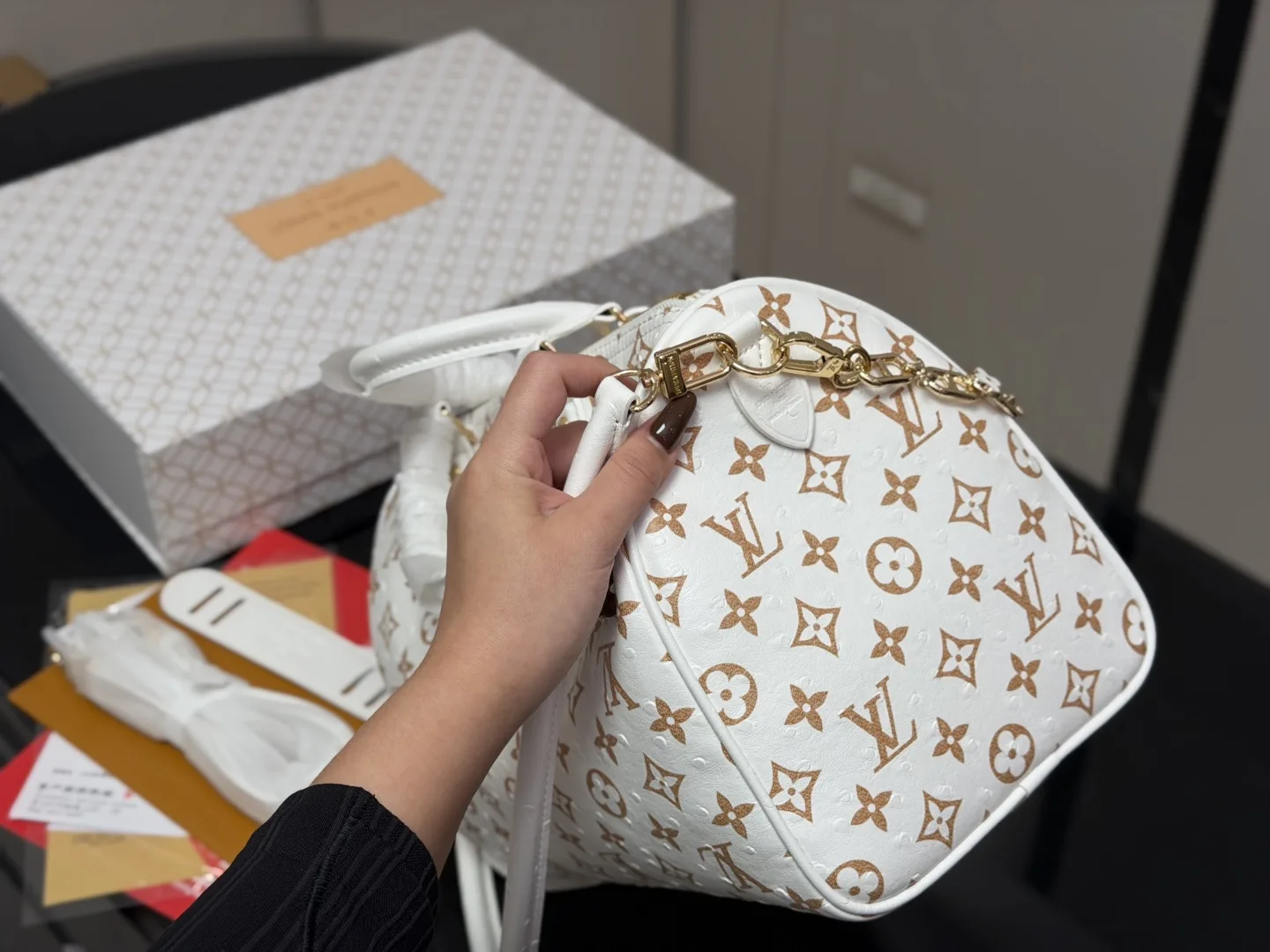 Lv Speedy 30 pillow tote handbags - Image 11