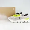 on cloudflyer Cloudstratus 3 Sneakers
