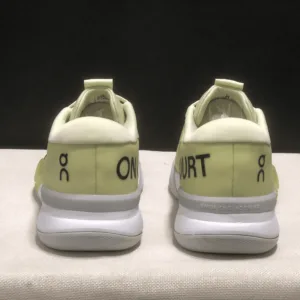 on cloudflyer THE ROGER Pro 3 Clay Sneakers