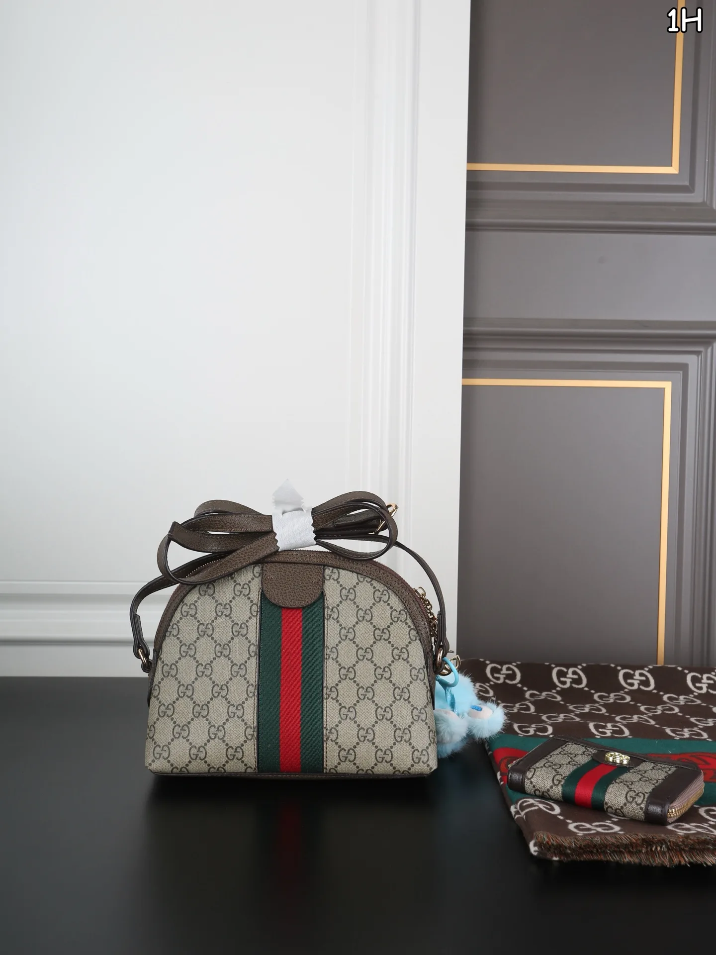 GUCCI Shell Bag Doll Pendant Scarf Wallet - Image 6