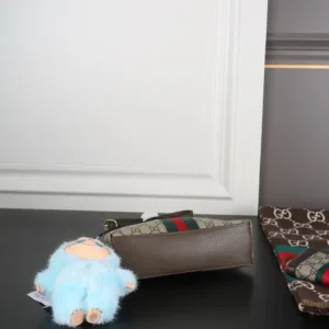 GUCCI Shell Bag Doll Pendant Scarf Wallet