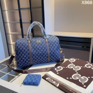 GUCCI travel bag scarf home wallet X868 combination