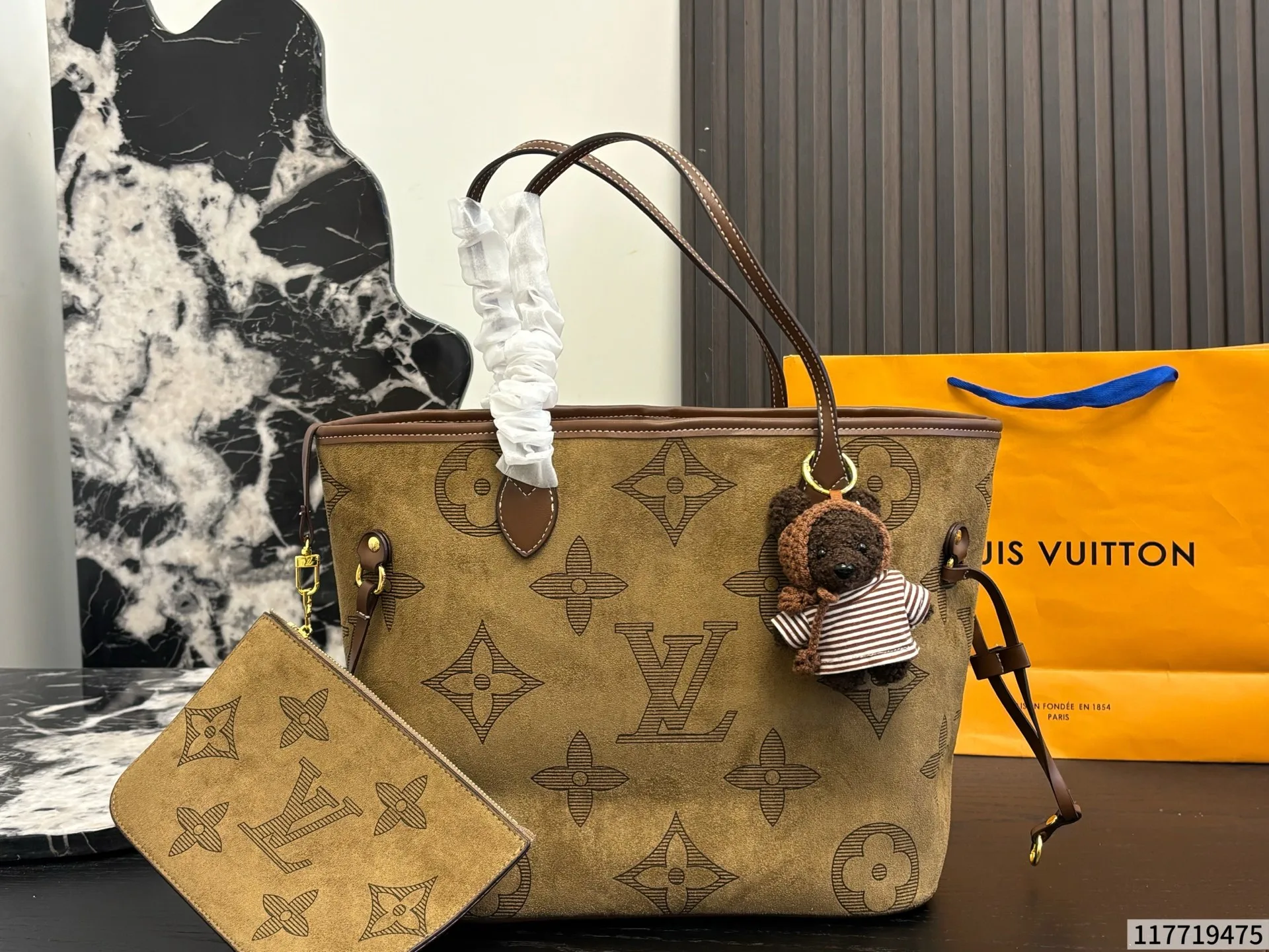 Lv Neverfull classic entry-level shopping bag - Image 4