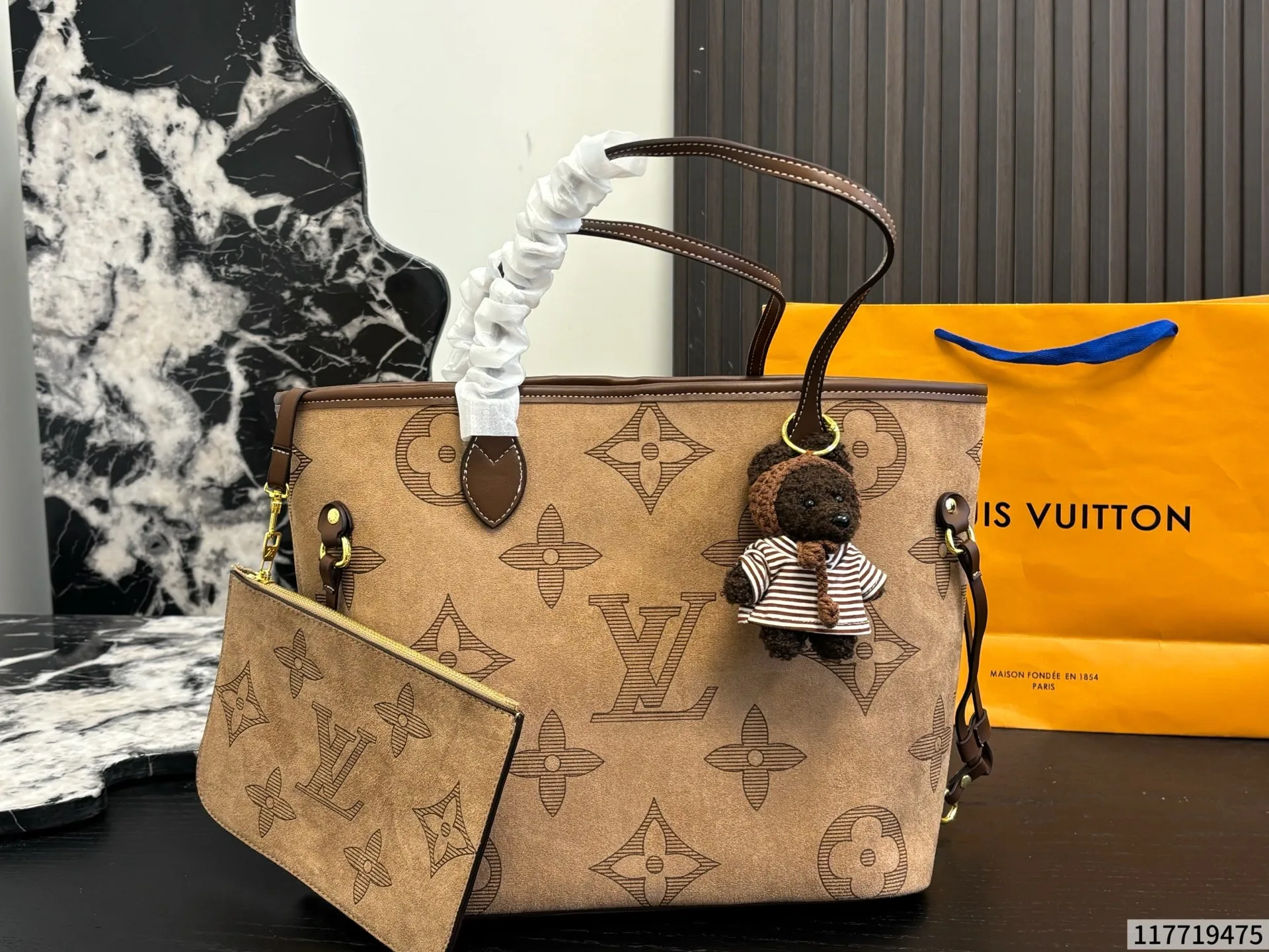 Lv Neverfull classic entry-level shopping bag - Image 6