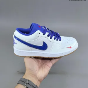 Air Jordan 1 Low SE Sneakers