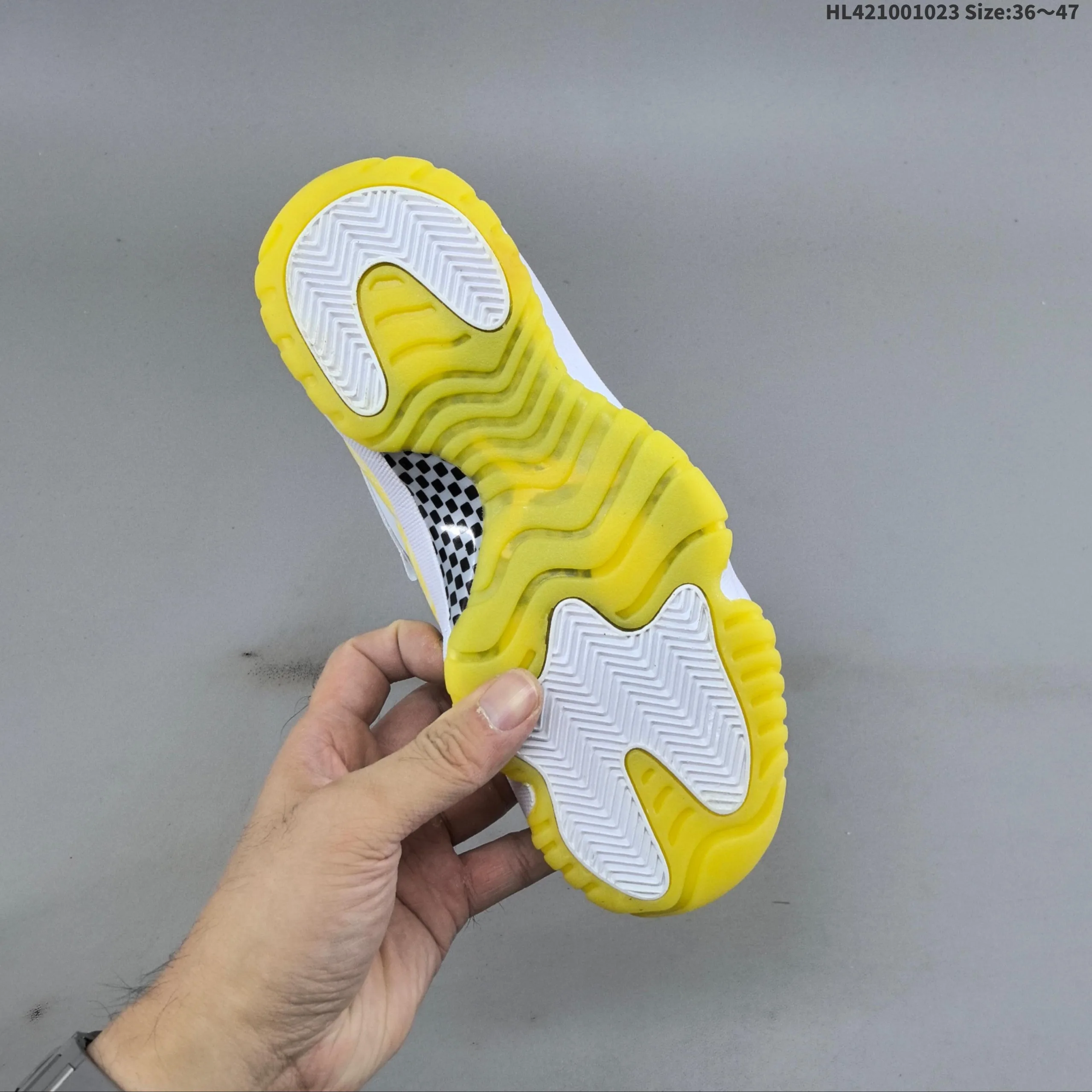 Air Jordan 11 Retro Low "Mother's Day" Sneakers - Image 7