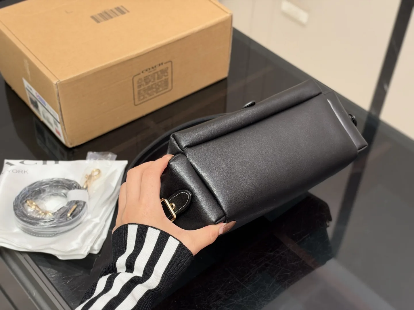 Coach Black Alice Underarm tote HandBags - Image 4