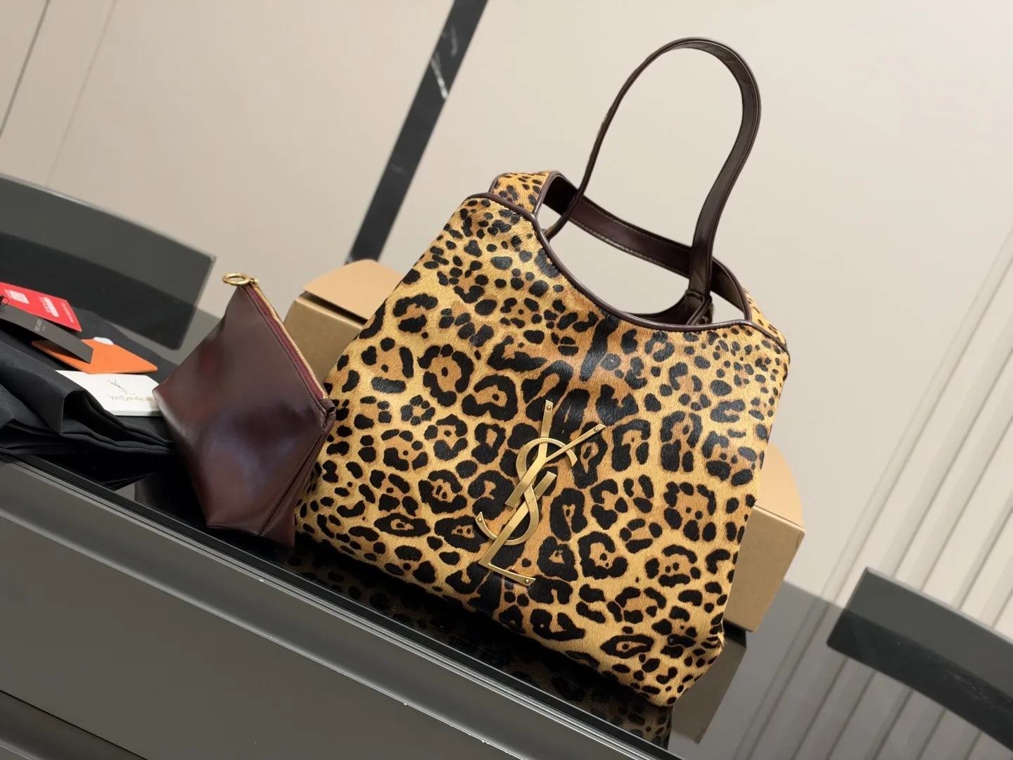 Yves Saint Laurent Gabv Shopping tote hand bags