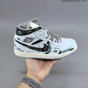 Nike Air Jordan 1 Retro Mid OG Sneakers